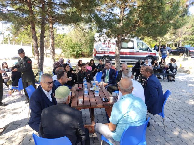 10 yıl önceki mühimmat deposu patlamasında oğlu şehit düşen babanın sözleri yürek dağladı 10 yıl önceki mühimmat deposu patlamasında oğlu şehit düşen babanın sözleri yürek dağladı