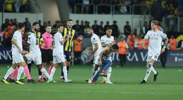 Olaylı maçın kahramanı Beşiktaşlı futbolcu Oğuzhan Akgün, sessizliğini bozdu Olaylı maçın kahramanı Beşiktaşlı futbolcu Oğuzhan Akgün, sessizliğini bozdu