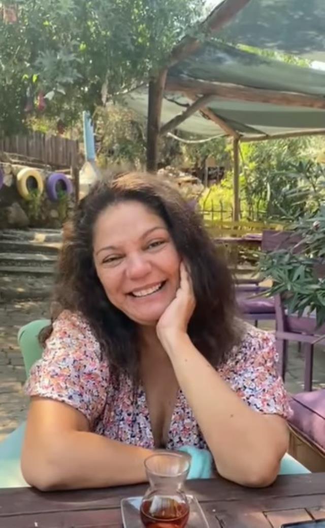 Konserde baygınlık geçirmişti! İzel'den sağlık durumuyla ilgili açıklama geldi