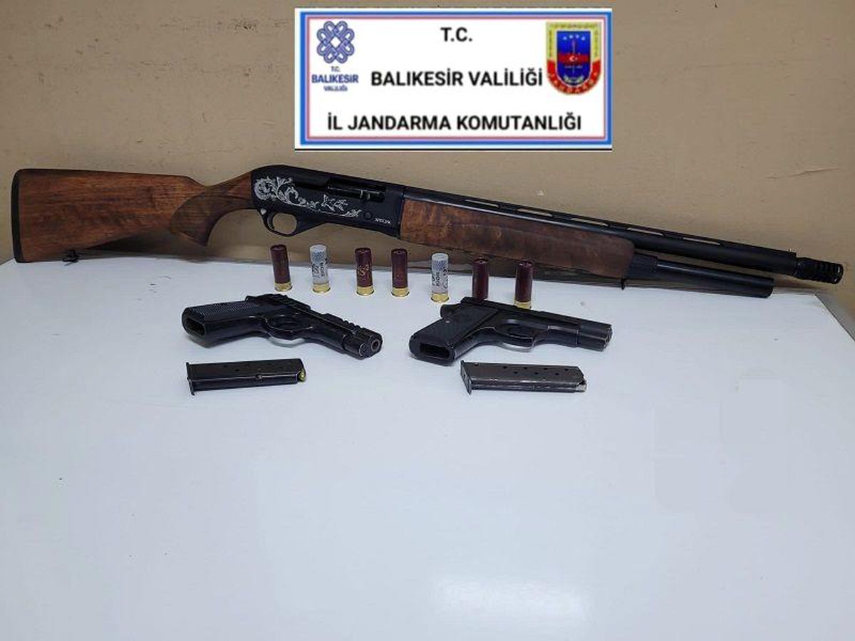 Son dakika haber... Balıkesir'de jandarmadan asayiş ve uyuşturucu operasyonu