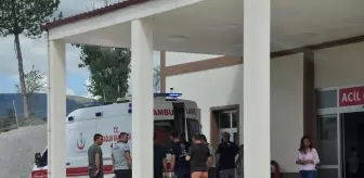 Traktörden düşen tüfeğin ateş alması sonucu bir çiftçi yaralandı