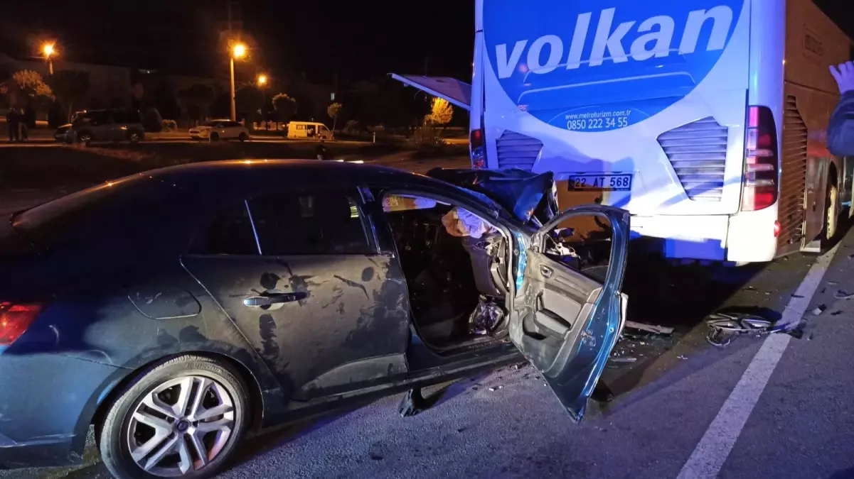Edirne haberi | Edirne'de otobüse çarpan otomobildeki 2 kişi yaşamını yitirdi