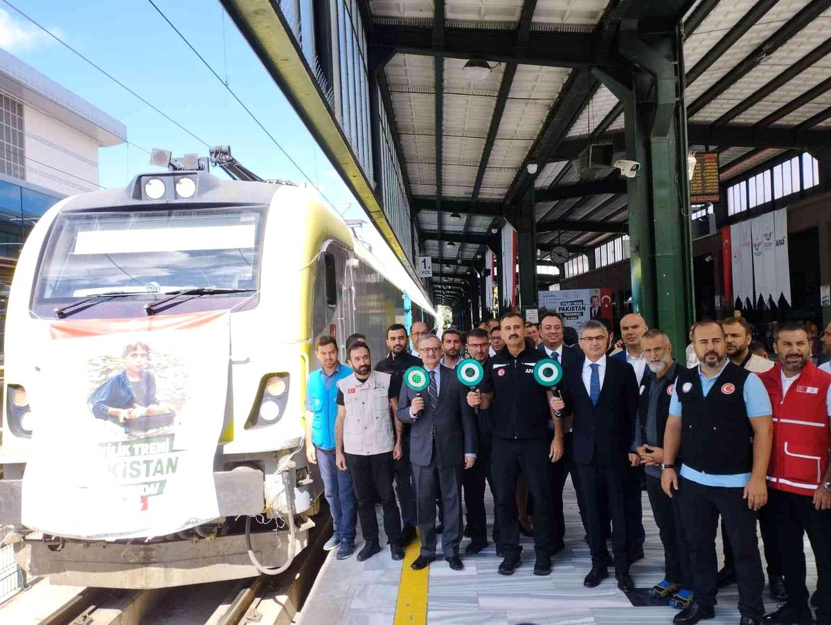 'İyilik Treni' üçüncü kez Pakistan yolunda