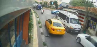 Sarıyer'de taksi şoförü yavru kediyi ezip kaçtı