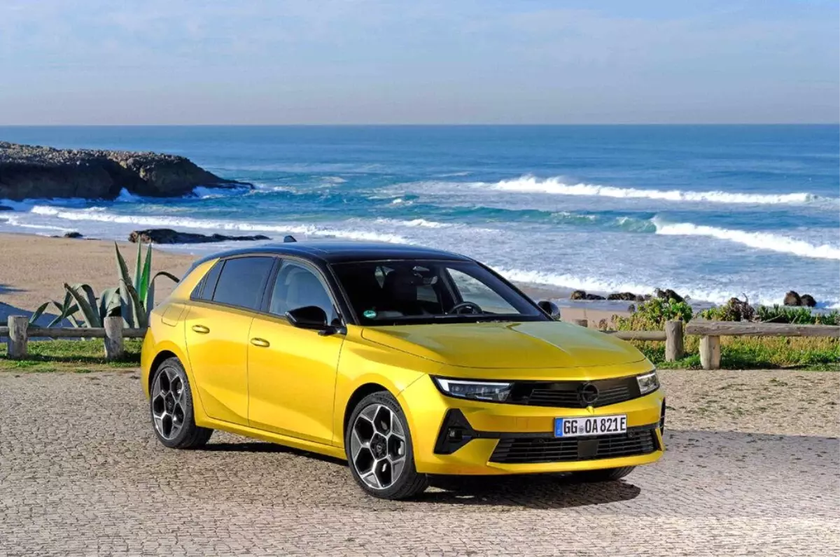 Yenilenen Opel Astra'yı Kapalı Maraş'ta inceledik!