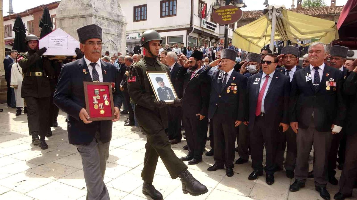 Son dakika 3. sayfa: 2 savaşa tanık oldu, Türkiye'nin en yaşlı gazisine son veda