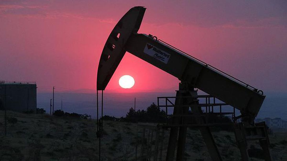 Brent petrolün varili şubat ayından sonra ilk defa 90 doların altında
