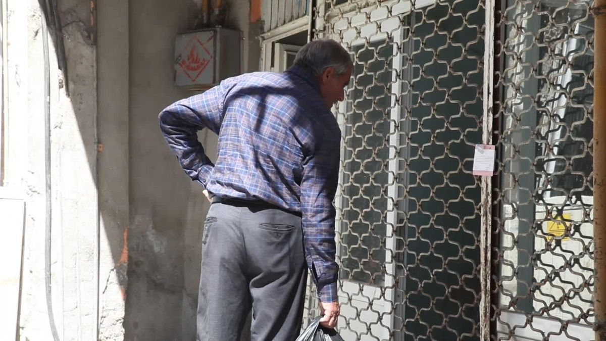 Malatya haberi... Dükkanları Mühürlenen Malatya Tavukçular Pazarı Esnafı, Kendilerine Yeni Bir Yer Gösterilmesini İstiyor