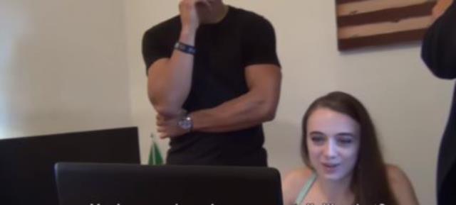 Erkek arkadaşının evine gizli kamera koyan kız, gelen kişiyi görünce sinir krizi geçirdi Erkek arkadaşının evine gizli kamera koyan kız, gelen kişiyi görünce sinir krizi geçirdi