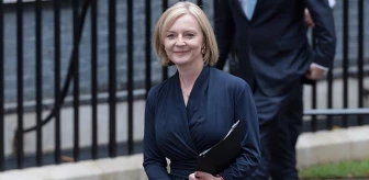 İngiltere Başbakanı Liz Truss, yeni kabinesini açıkladı! Sadece 4 isim görevine aynı şekilde devam edecek