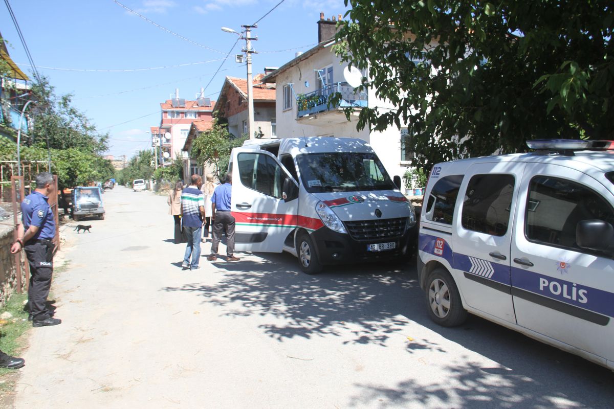 Konya gündem haberi: Konya'da bir kişinin karısı tarafından öldürüldüğü iddia edilen evde keşif yapıldı