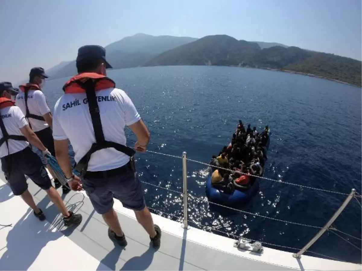Aydın haberleri: Kuşadası açıklarında, Yunan unsurlarınca itilen 45 göçmen kurtarıldı