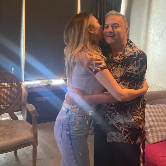 Mehmet Ali Erbil'in iktidar açıklaması kızı Yasmin Erbil'in hoşuna gitmedi! Paylaşımı sitem dolu Mehmet Ali Erbil'in iktidar açıklaması kızı Yasmin Erbil'in hoşuna gitmedi! Paylaşımı sitem dolu