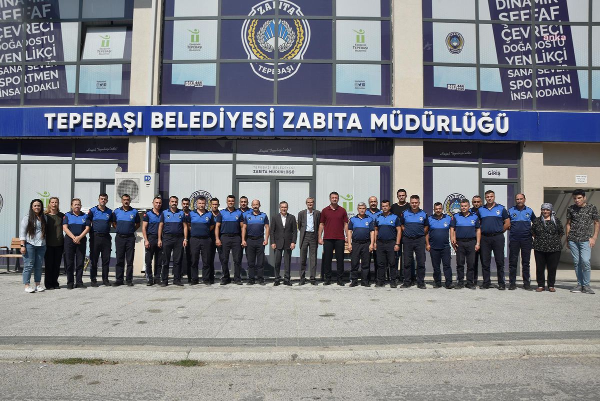 Eskişehir yerel haberleri | Tepebaşı Belediye Başkanı Ataç'tan Zabıta Personeline 196. Yıl Kutlaması