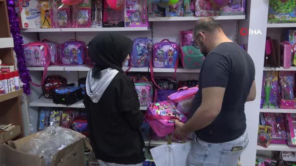 Aksaray haberleri... Aksaray'da kırtasiyelerde okul alışverişi yoğunluğu