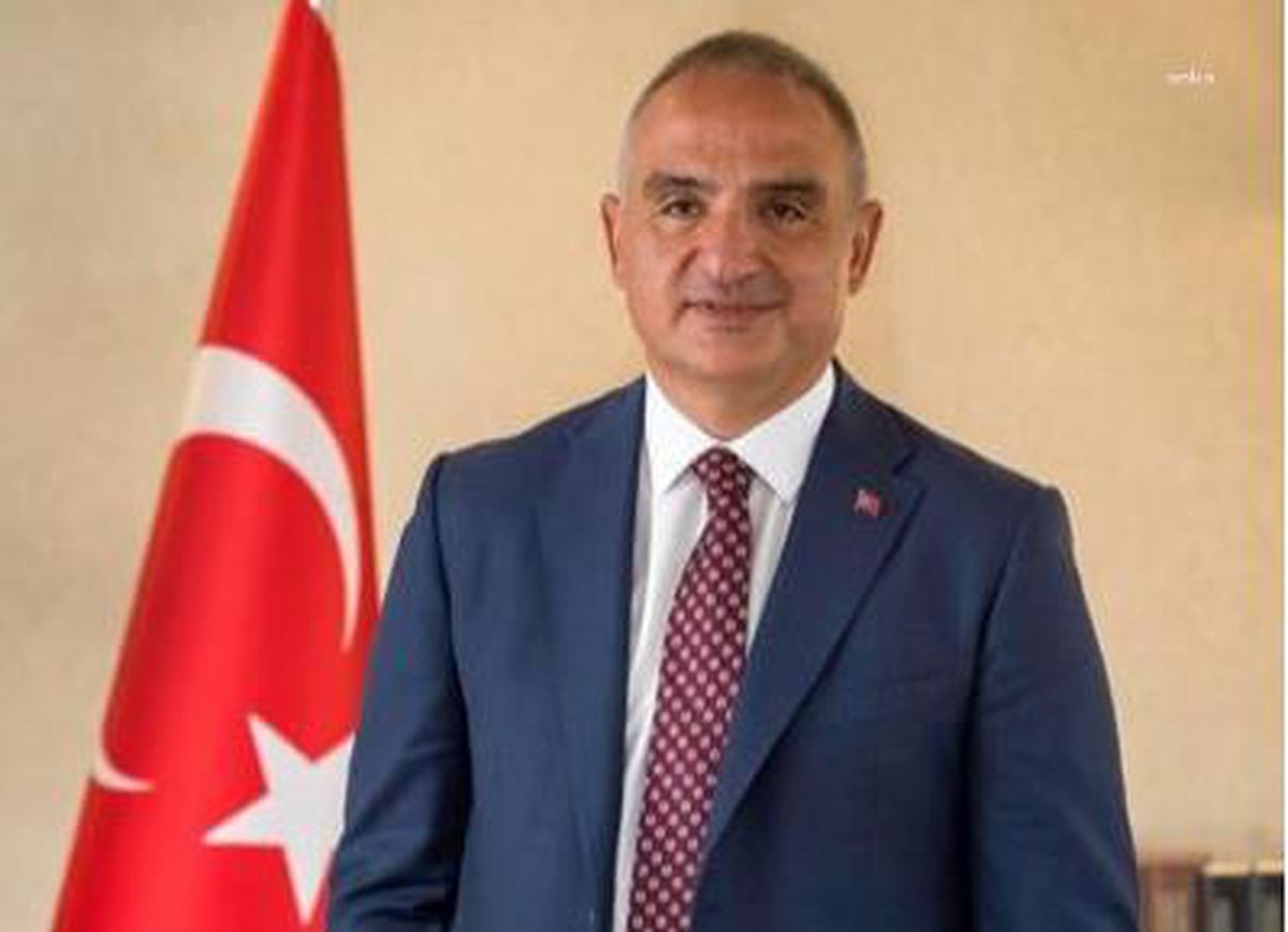 Bakan Ersoy: 396 sinema faaliyetine devam ediyor