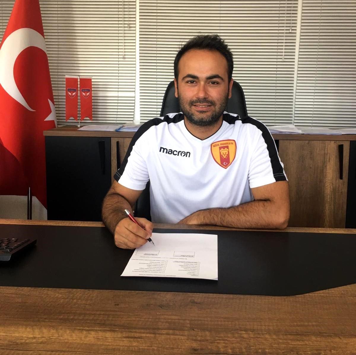 Niğde haberleri: Berkcan Biratan Niğde Anadolu Fk'nın yardımcı antrenörü olarak göreve başladı