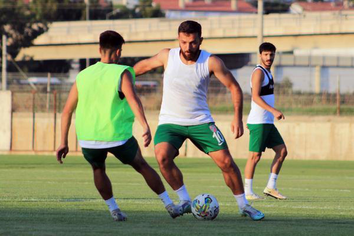 İzmir haberi | Karşıyaka'da Emre yine yedek