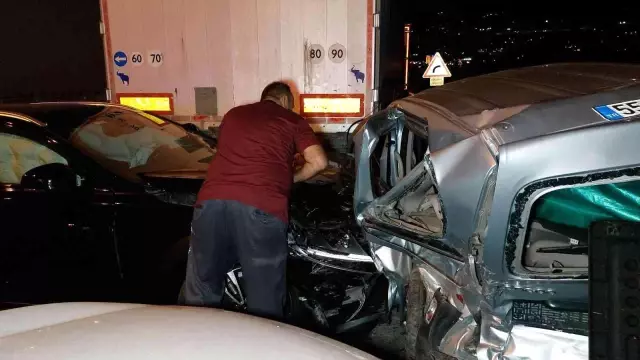 Samsun'da feci kaza: 23 araç birbirine girdi, 18 kişi yaralandı