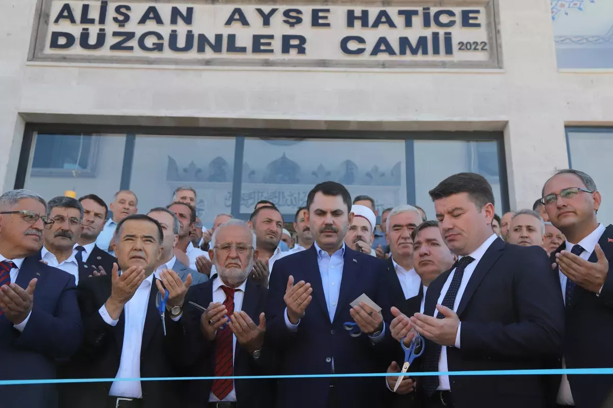 Aksaray gündem haberleri | Bakan Kurum, Aksaray'da cami açılışı yaptı, esnafı ziyaret etti