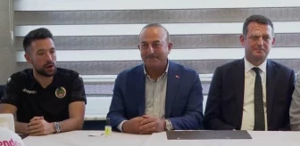 Dışişleri Bakanı Çavuşoğlu, Alanyaspor altyapı tesis binasının açılışına katıldı