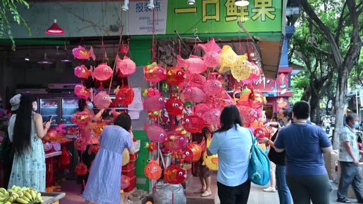 GUANGZHOU - Çin'de Bahar Bayramı heyecanı tüm ülkeyi sardı