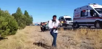 Son dakika haberi... Otomobil bariyerlere çarptı: 7 yaralı