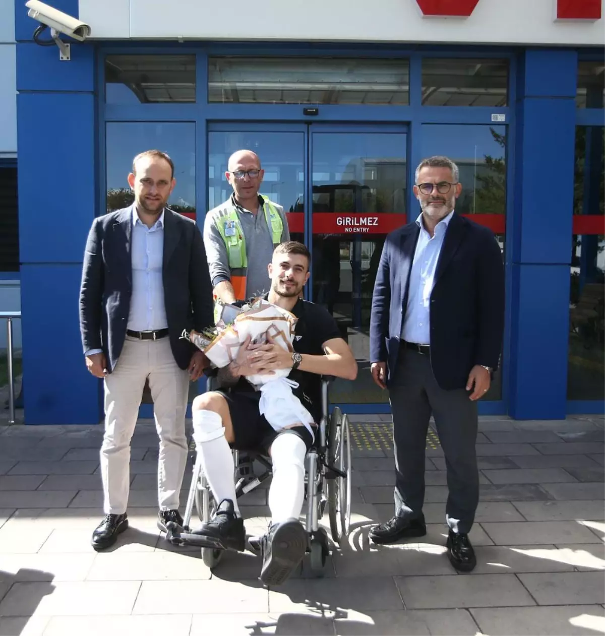 Trabzon haberi | Sol dizinden operasyon geçiren Dorukhan Toköz Trabzon'a geldi