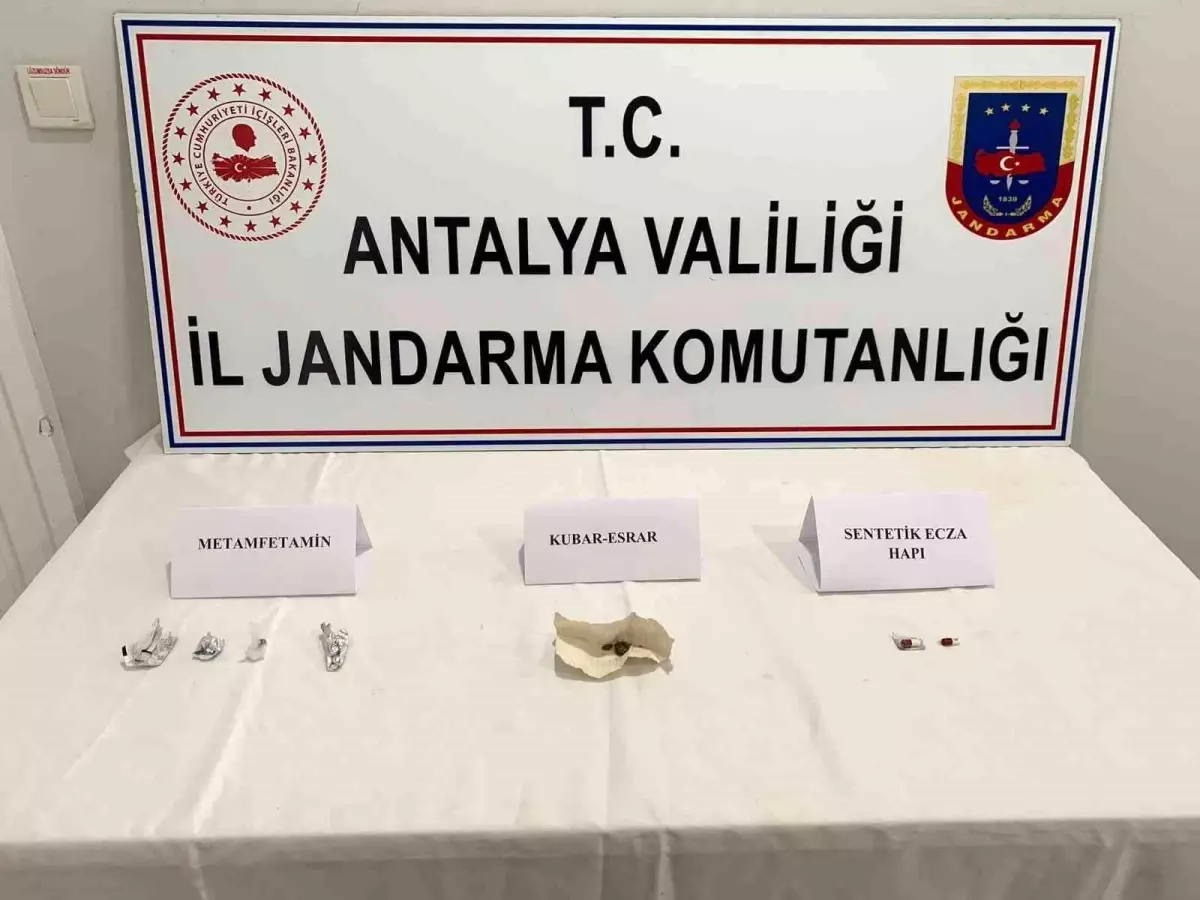 Şüphe üzerine aranan şahıstan uyuşturucu maddesi çıktı