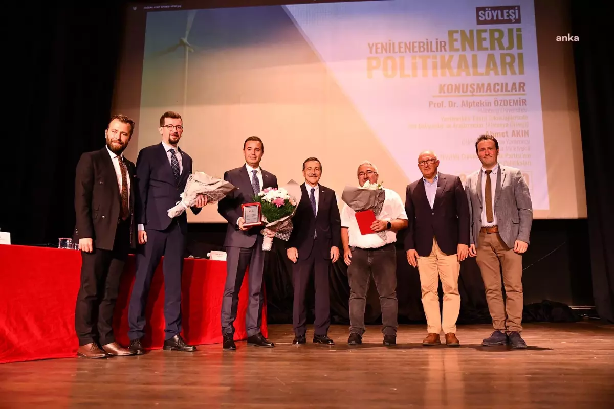 Eskişehir yerel haberleri... Tepebaşı'nda Düzenlenen Söyleşide Enerji Politikaları Masaya Yatırıldı