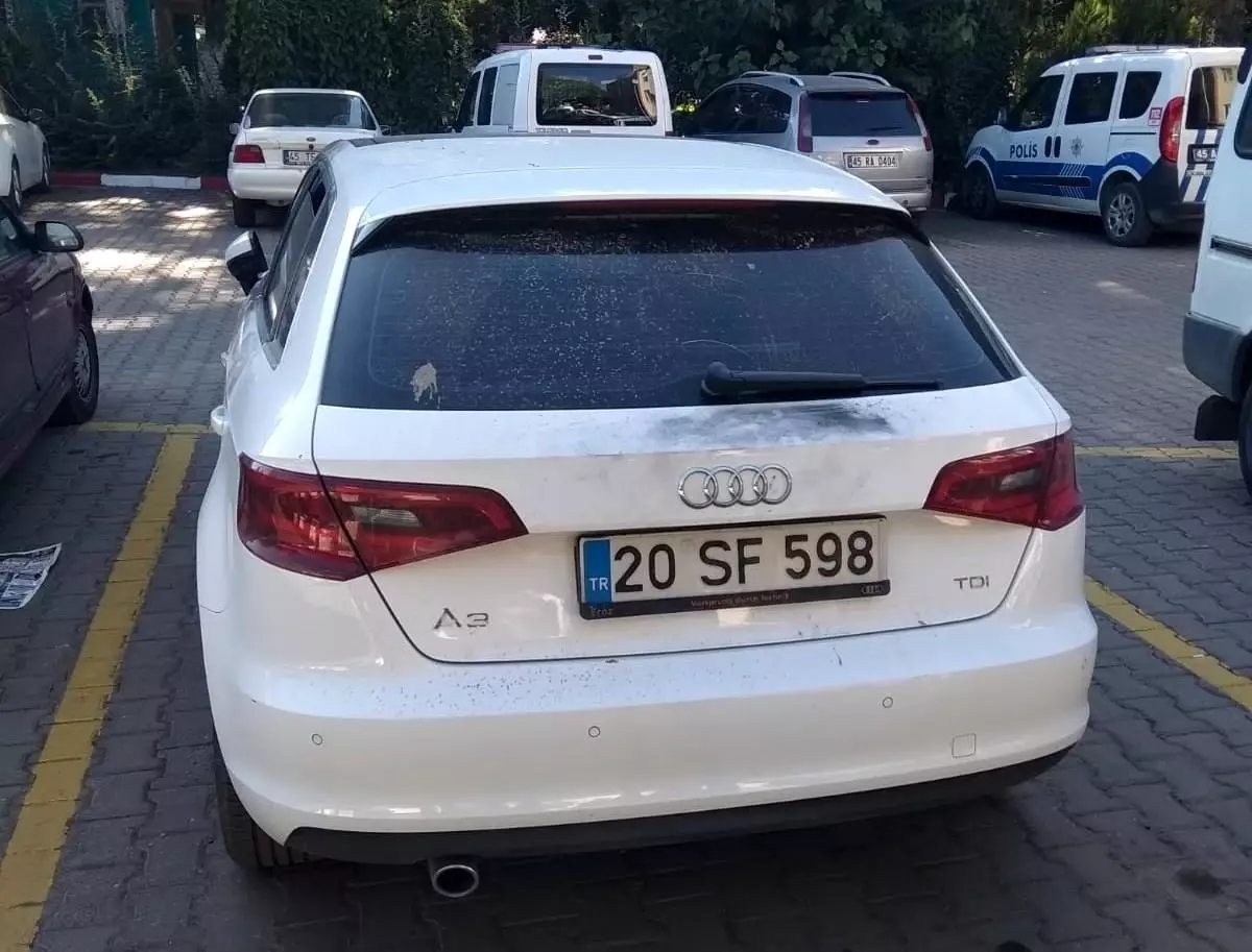 Son Dakika | Turgutlu'da otomobil hırsızı polisten kaçamadı