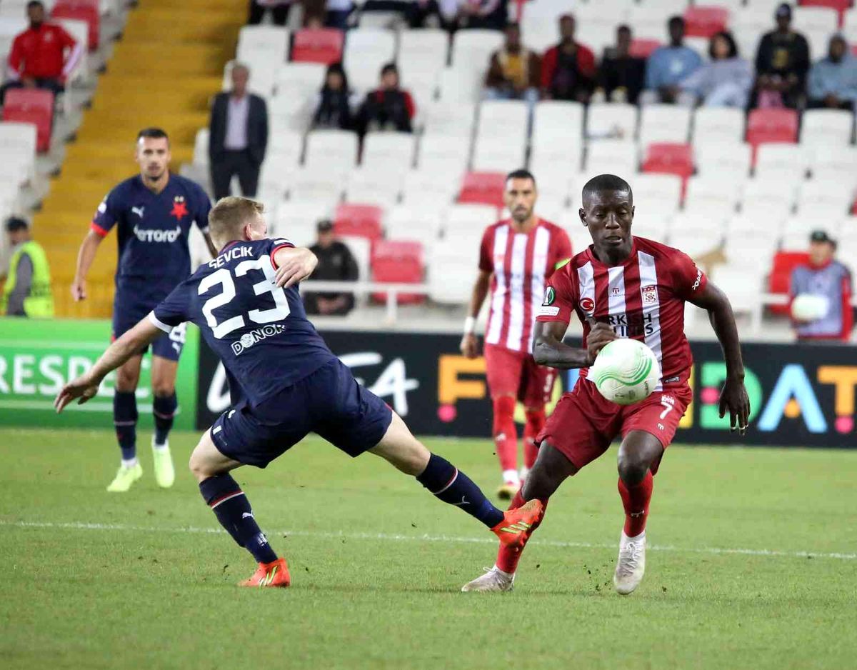 UEFA Avrupa Konferans Ligi: Sivasspor: 1 Slavia Prag: 1 (Maç sonucu)