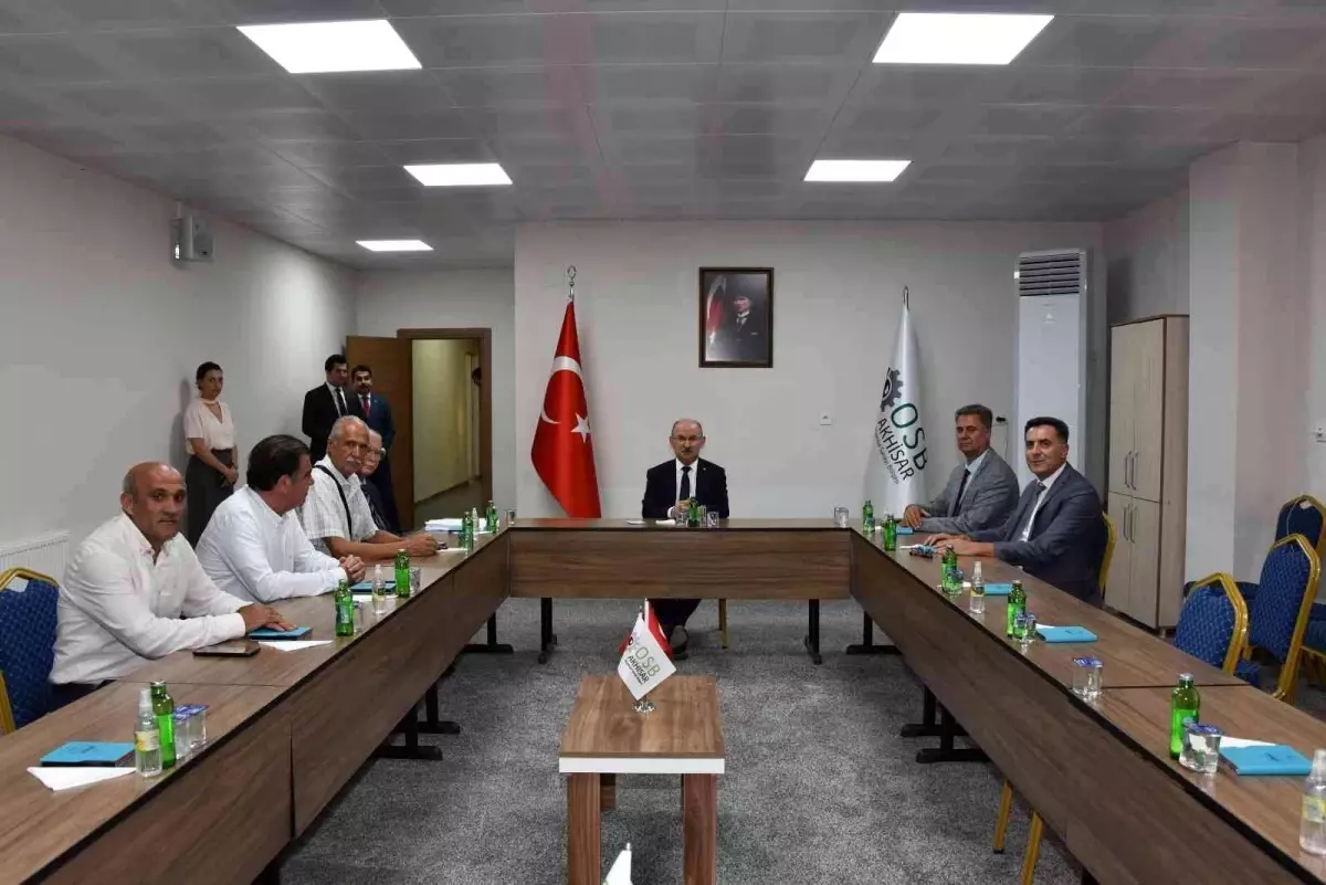 Manisa yerel haberi... Vali Karadeniz'den Akhisar'da yoğun tempo