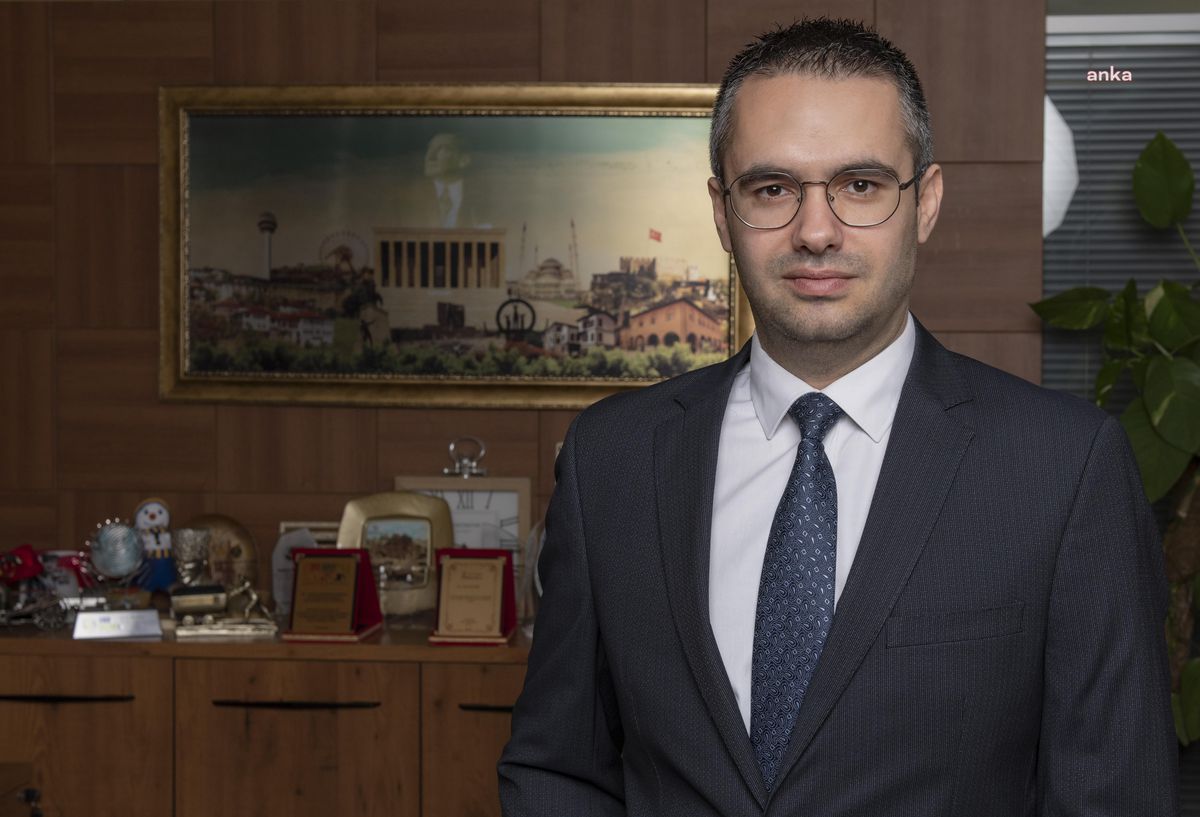Volkan Memduh Gültekin: 'Biz Hesap Vermekten Çekinmiyoruz. Abb'de İhale Verilmez, Hak Ediliyorsa Canlı Yayında Alınır'