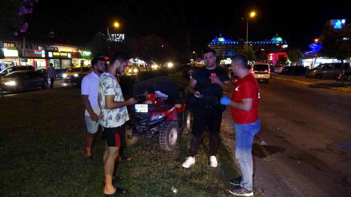 Son dakika haber... Yoldaki su kaza yaptırdı