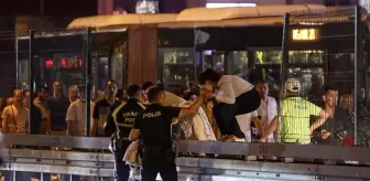 Avcılar'da metrobüsler çarpıştı