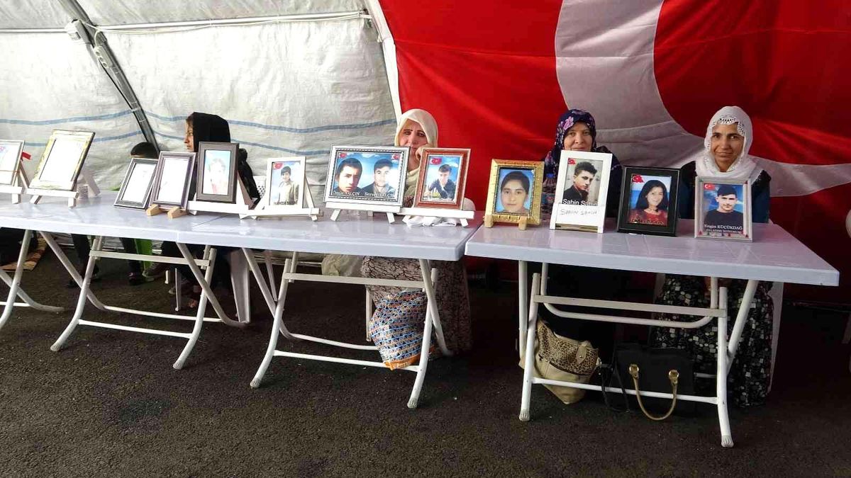Evlat hasreti çeken anne Küçükdağ: 'Sana kefen değil, damatlık giydirmek istiyorum'