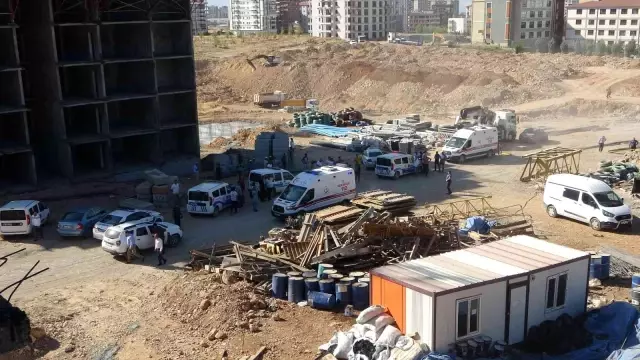 İnşatta vinç çalışanların üzerine devrildi: 3 ölü, 2 ağır yaralı