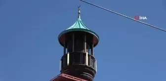Kadınların bağışlarıyla yapılan cami, üç medeniyete ait camilerin izlerini taşıyor