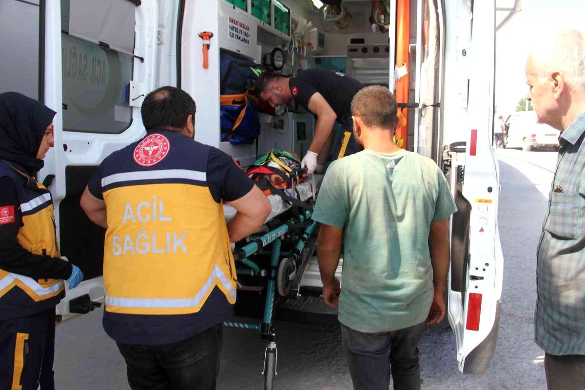 Balkondan düşen bebek yaralandı