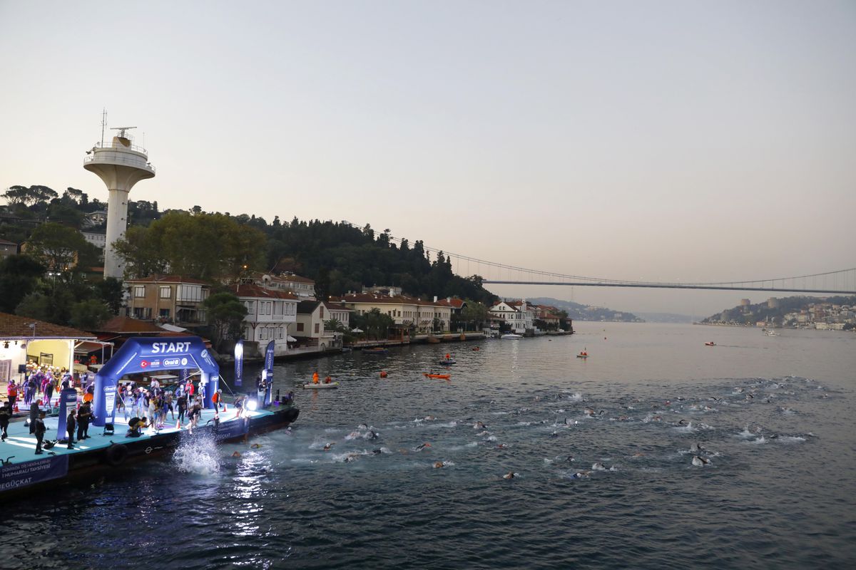 Kıtalararası İkinci İstanbul Oral-B Boğaziçi Triatlonu Yapıldı