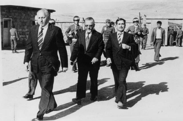 50 kişi idam edildi, onlarca insan işkence gördü! İşte Türkiye'nin kara lekesi 12 Eylül'de yaşananlar ve darbecilerin sonu 50 kişi idam edildi, onlarca insan işkence gördü! İşte Türkiye'nin kara lekesi 12 Eylül'de yaşananlar ve darbecilerin sonu