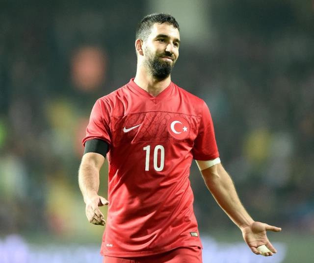 Arda Turan futbolculuk kariyerini resmen noktaladı