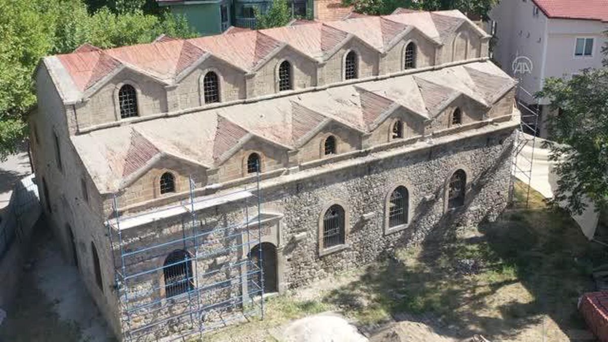 Aya Baniya Kilisesi'nin restorasyonu sürüyor