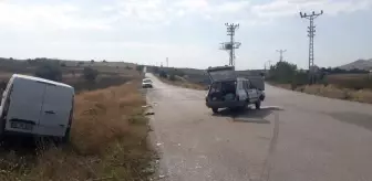 Çankırı haberi... Çankırı'da kamyonet ile otomobilin çarpışması sonucu 1 kişi öldü, 2 kişi yaralandı