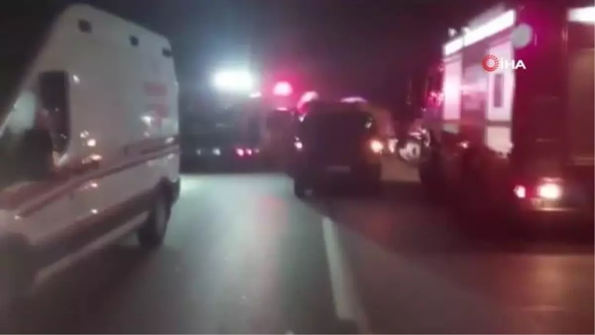 Son Dakika | D-100'de minibüs traktöre çarptı: 2 yaralı