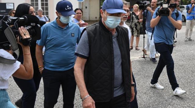 Fransız diş hekimi olan baba ve oğul sağlıklı hastaları sakatlayarak multi milyoner oldu