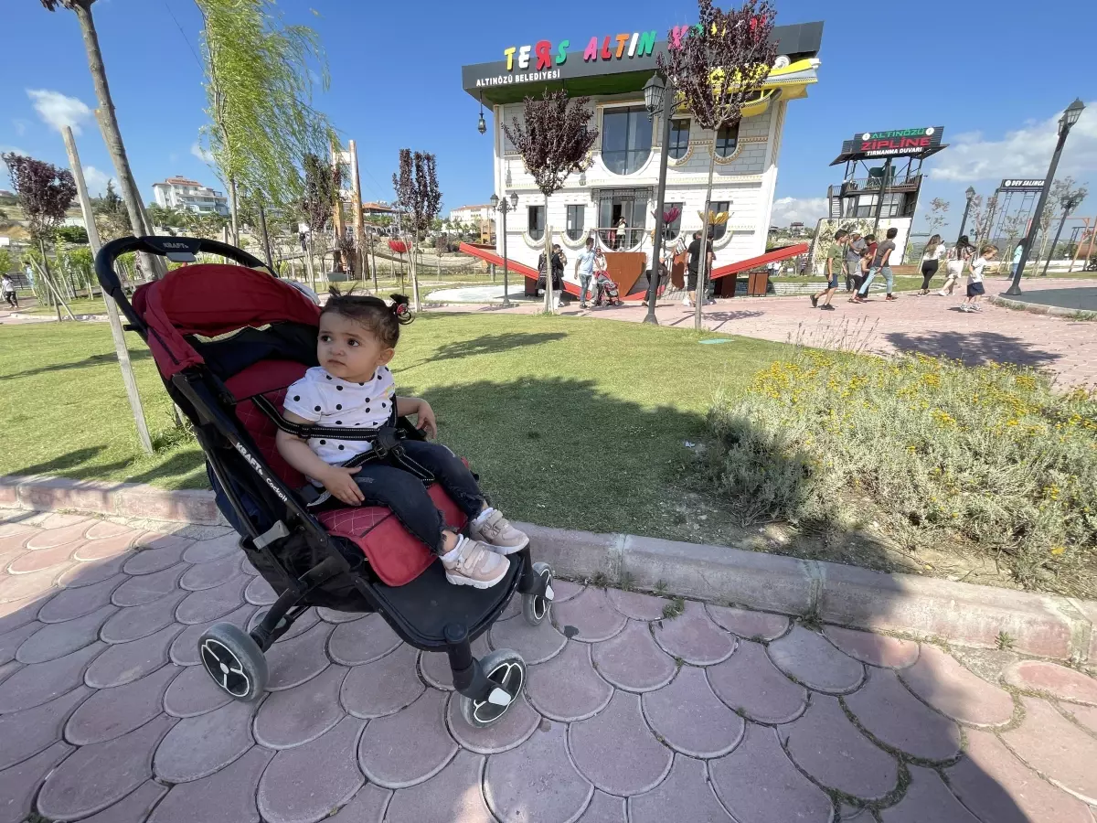 Hatay kültür sanat: Hatay'daki 'Ters Ev' yılın ilk 8 ayında 186 bin ziyaretçi ağırladı