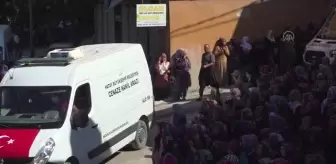Kaçak avcılara müdahale ederken öldürülen görevlinin cenazesi defnedildi