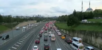 Yeni eğitim öğretim döneminin bugün başlayacak olması dolayısıyla trafik yoğunluğu yaşandı